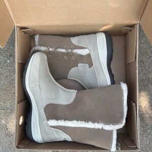 Columbia Sportwear Women’s Boots